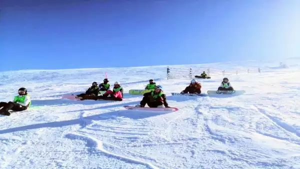 Obóz narciarski na Chopoku 2025 - Skipass w cenie!