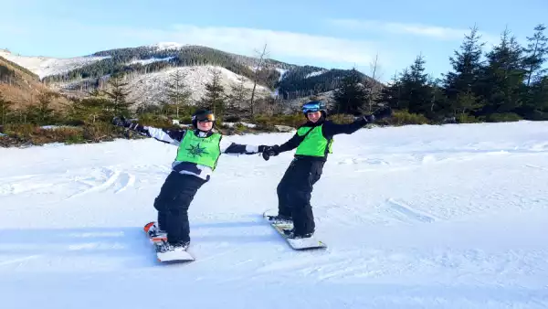 Obóz narciarski na Chopoku 2025 - Skipass w cenie!