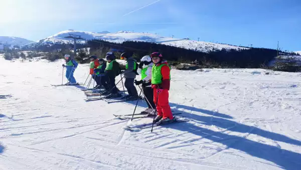 Obóz narciarski na Chopoku 2025 - Skipass w cenie!