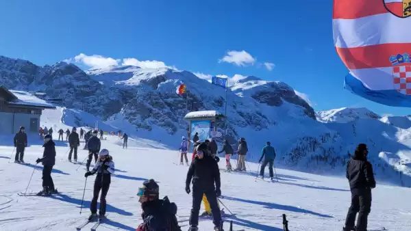 Młodzieżowy obóz narciarsko-snowboardowy