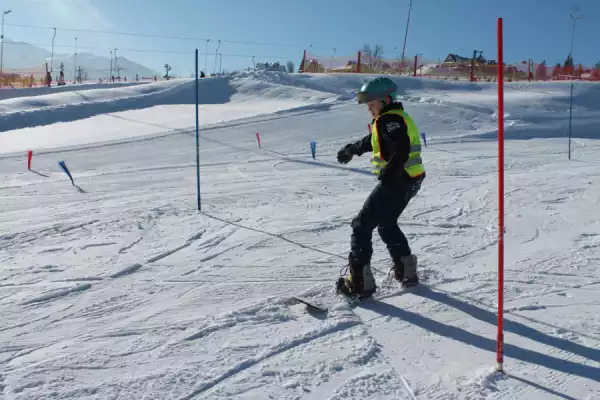 Poronin Zimowisko snowboardowe dla dzieci jeżdżących