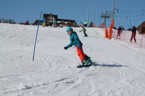 Poronin Zimowisko snowboardowe dla dzieci jeżdżących