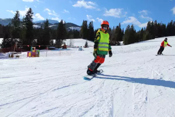 Poronin Zimowisko snowboardowe dla dzieci jeżdżących