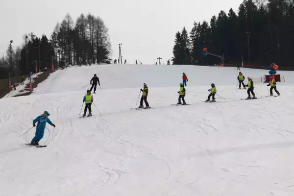 Wieżyca - Kolano Zimowisko - Pierwsze kroki z nartami - karnety w cenie