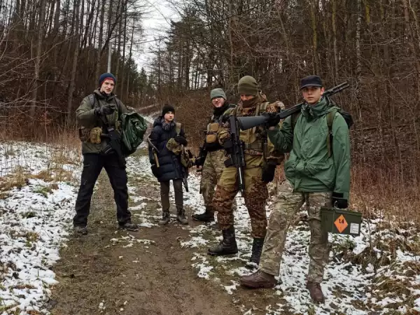 Drzewina Zimowy obóz survivalowo-militarny Winter Military Chill Camp