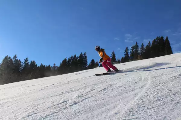  Obóz narciarski dla młodzieży w sercu Dolomitów