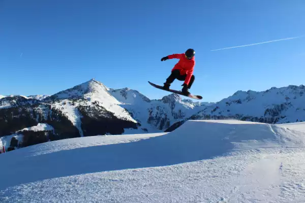 Pejo Fonti Obóz snowboardowy dla młodzieży we włoskich Alpach