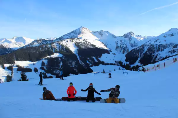 Pejo Fonti Obóz snowboardowy dla młodzieży we włoskich Alpach